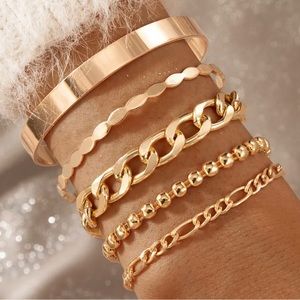 3️⃣Gold Stack of 5 Bracelets